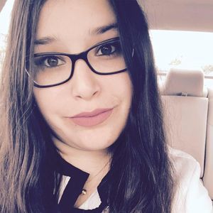 Meet your Posher, Valeria